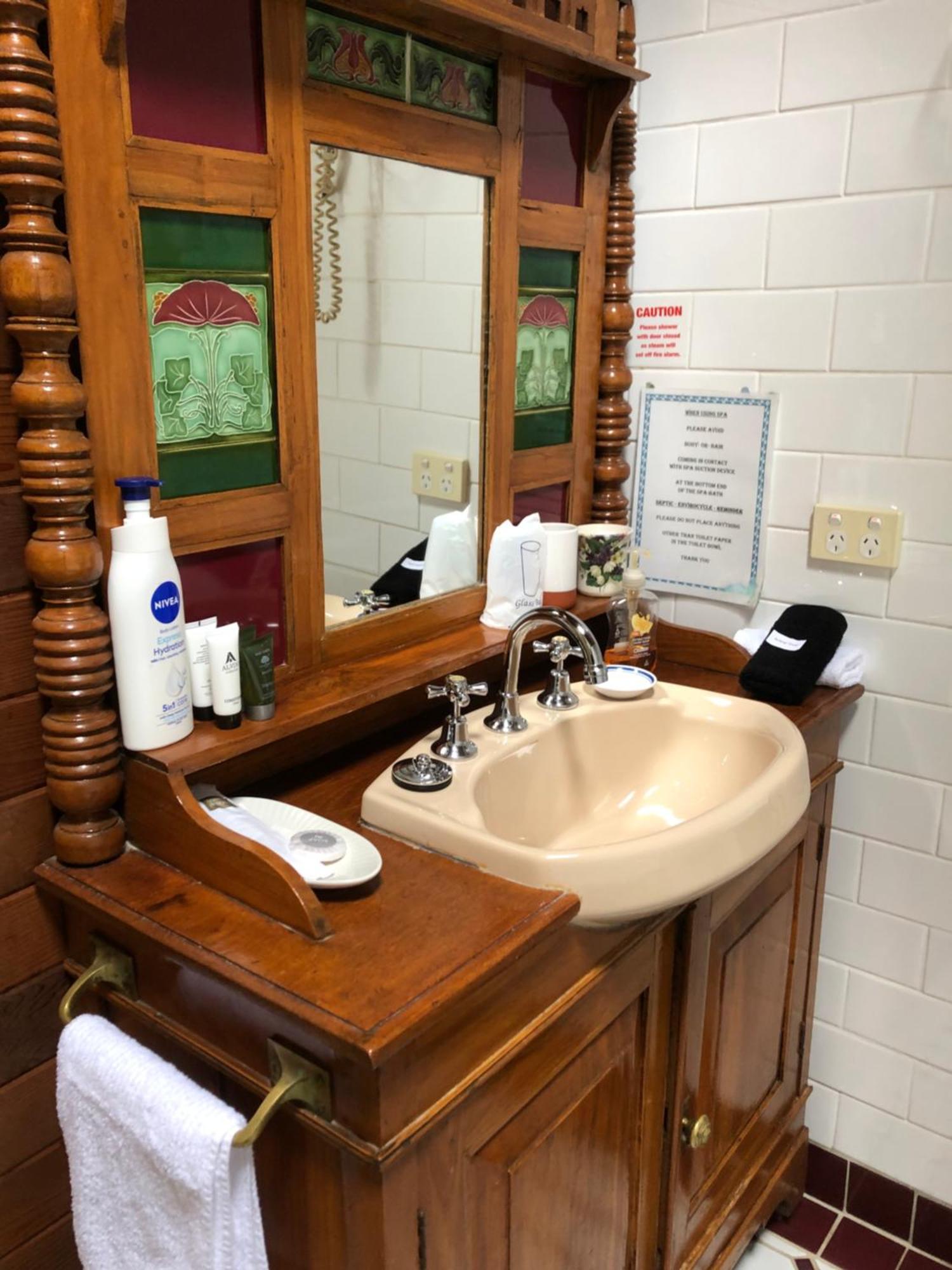 Secrets Hideaway Bed & Breakfast Блекхийт Екстериор снимка