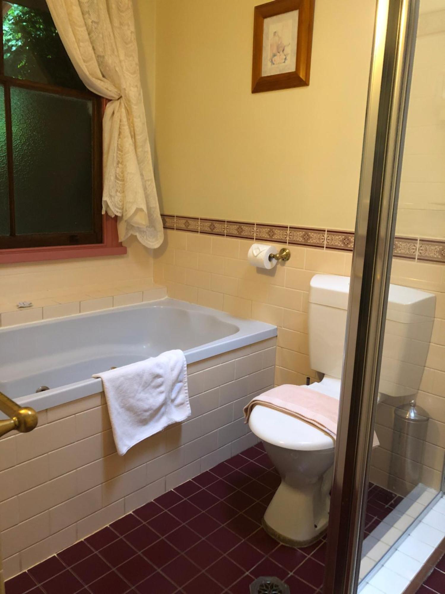 Secrets Hideaway Bed & Breakfast Блекхийт Екстериор снимка
