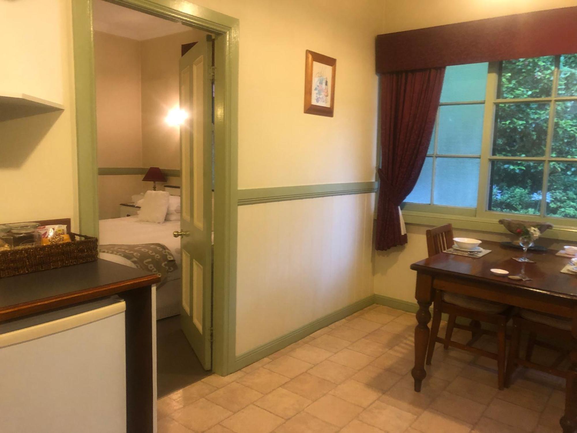 Secrets Hideaway Bed & Breakfast Блекхийт Екстериор снимка
