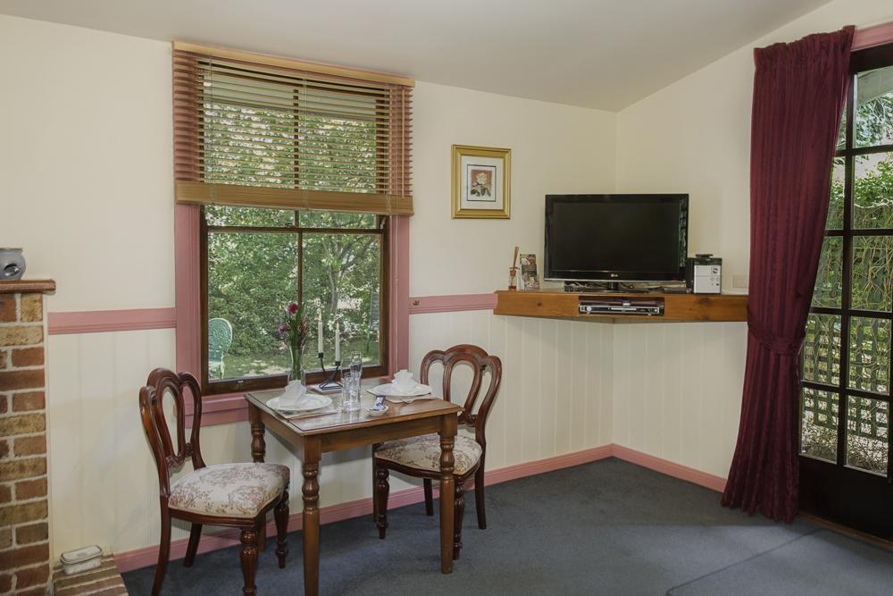 Secrets Hideaway Bed & Breakfast Блекхийт Екстериор снимка