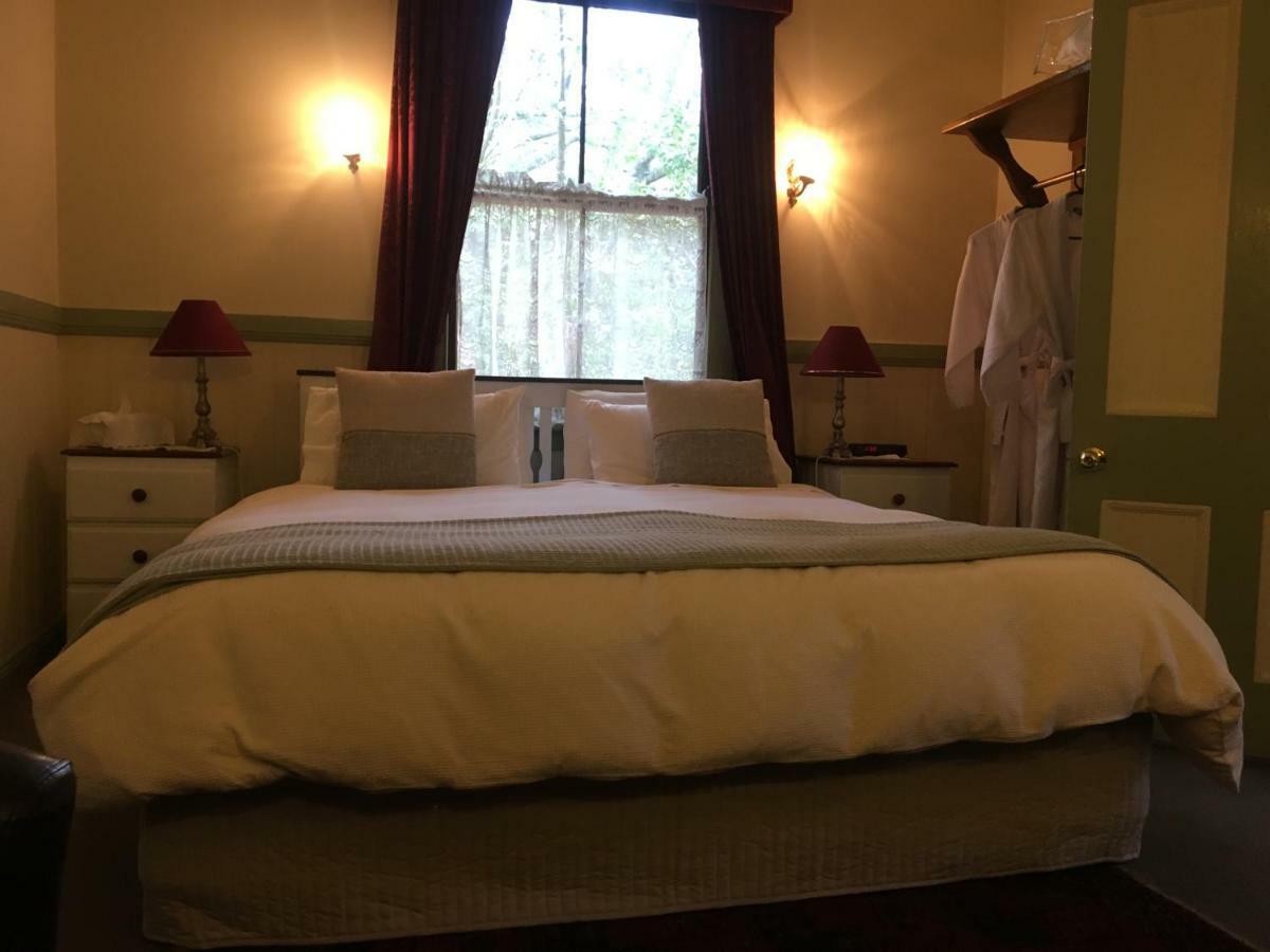 Secrets Hideaway Bed & Breakfast Блекхийт Екстериор снимка